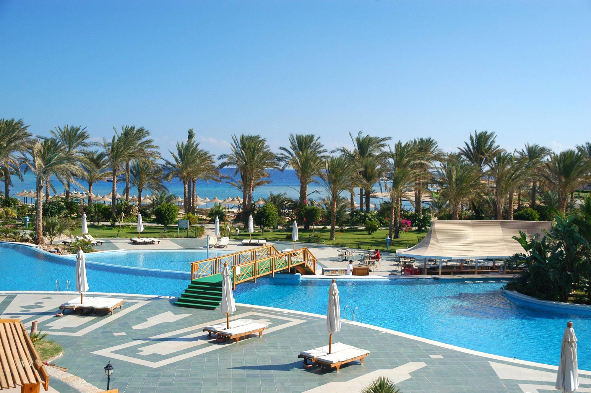 Royal Brayka Beach Resort Abu Dabab Exterior photo